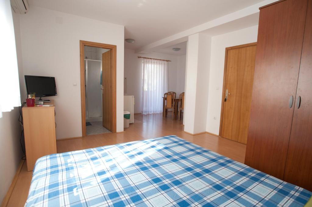 Apartments Maric With Parking อูมัค ห้อง รูปภาพ